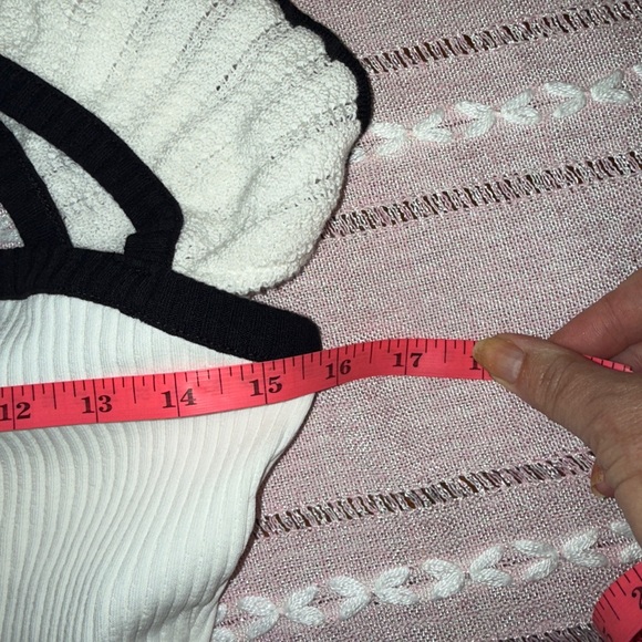 NWT Zara Women’s Contrast Ruffle Top in white with black trim, sz M - Picture 14 of 16